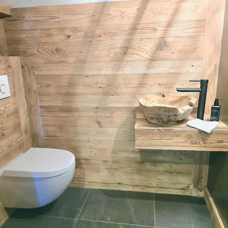 아파트 Elegant 3 Bedrooms *