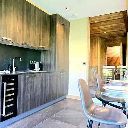 Elegant 3 Bedrooms *