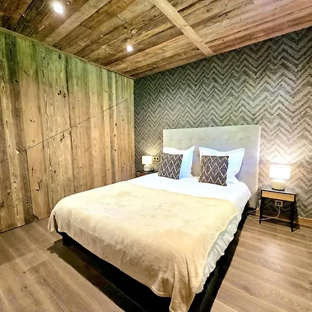 Elegant 3 Bedrooms 아파트