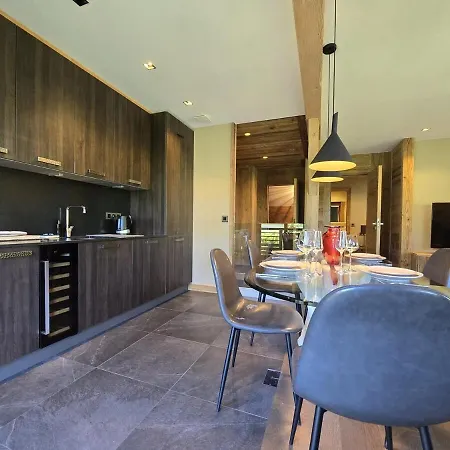 Elegant 3 Bedrooms Appartement *