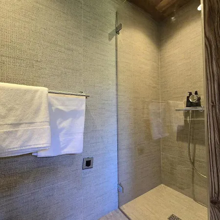 Elegant 3 Bedrooms プラーズ・シュル・アルリー