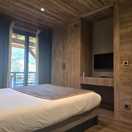 Elegant 3 Bedrooms *